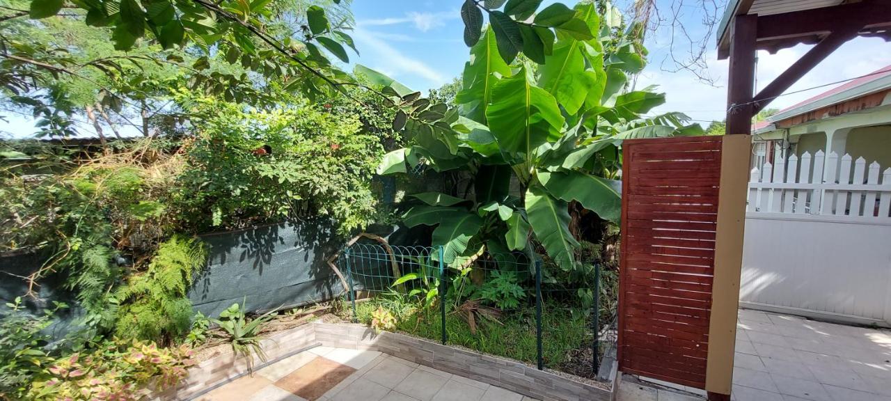 Apartamento Label kafé Bouillante Exterior foto